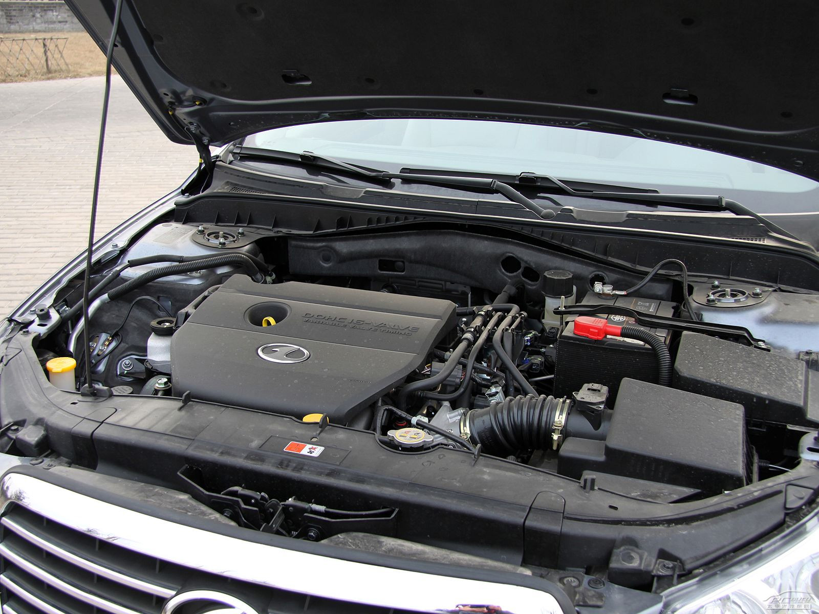 奔騰B70細(xì)節(jié)高清大圖