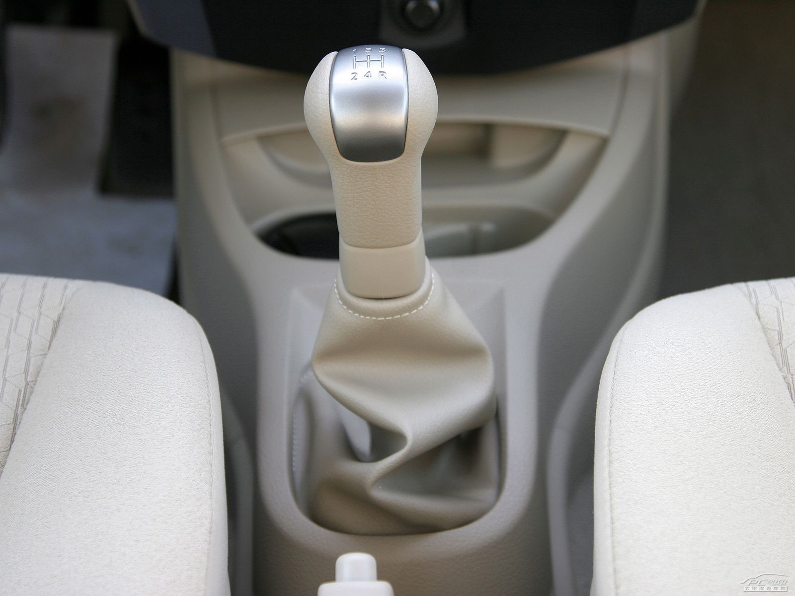 驪威內(nèi)飾高清大圖