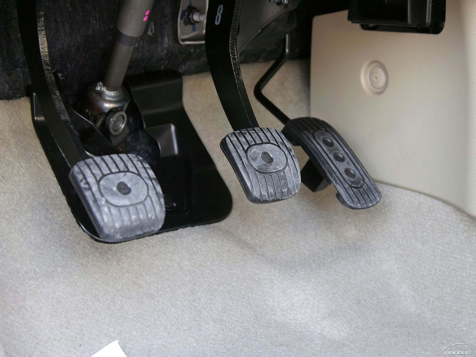 驪威內(nèi)飾高清大圖