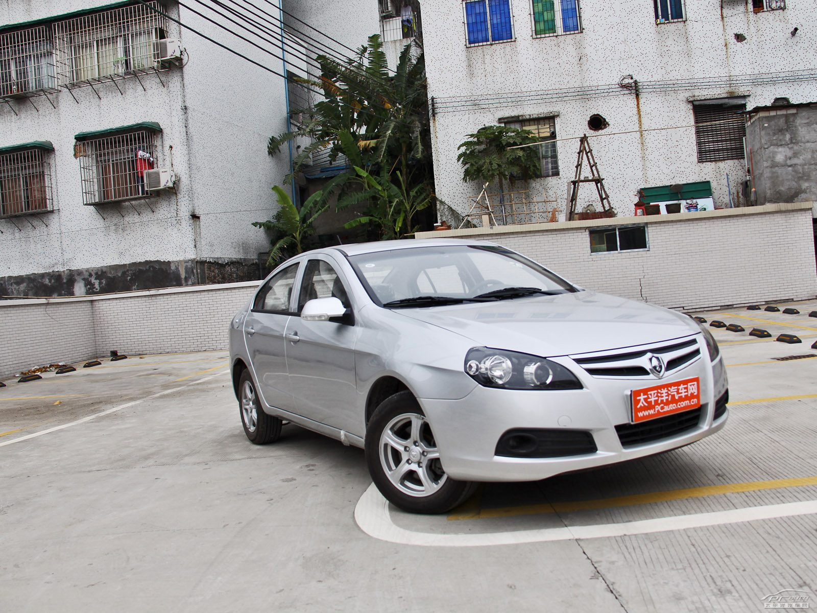 長(zhǎng)安CX30外觀高清大圖