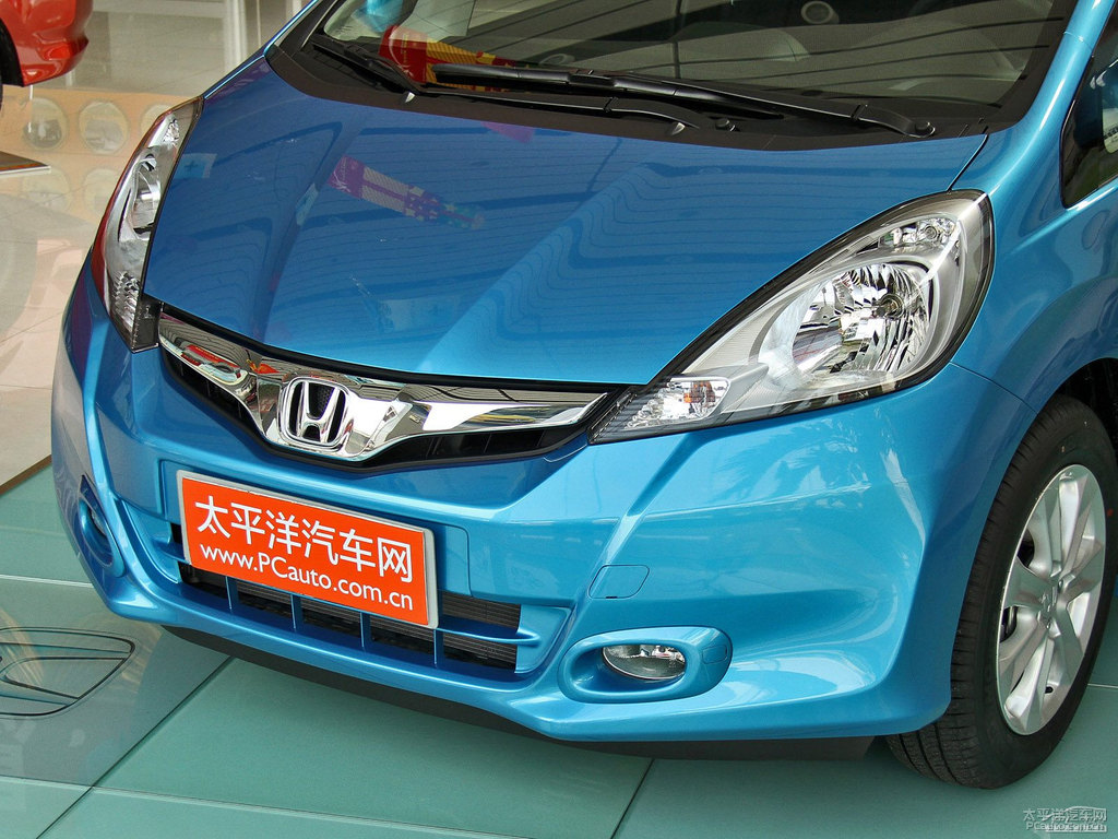 巴黎藍(lán)飛度車頭外觀圖片