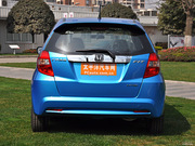 2011款 1.5L AT 全景天窗版 2011款 1.5L AT 全景天窗版