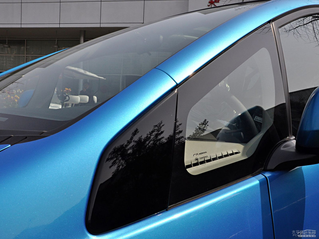 巴黎藍(lán)飛度車身外觀圖片