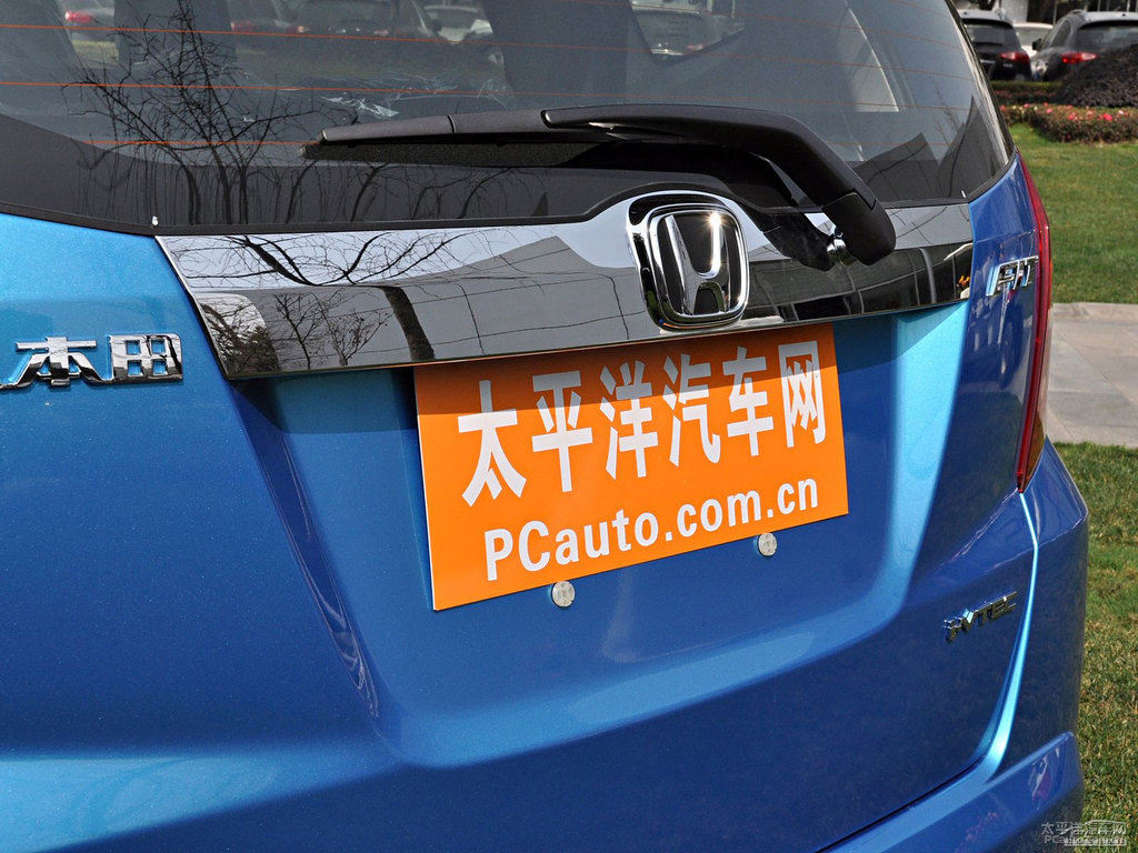 巴黎藍飛度車尾外觀圖片