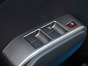 2011款 1.5L AT 全景天窗版 2011款 1.5L AT 全景天窗版