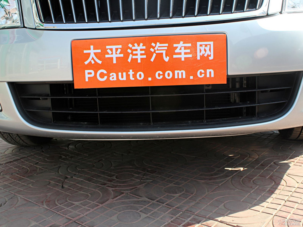 反射銀明銳外觀圖片