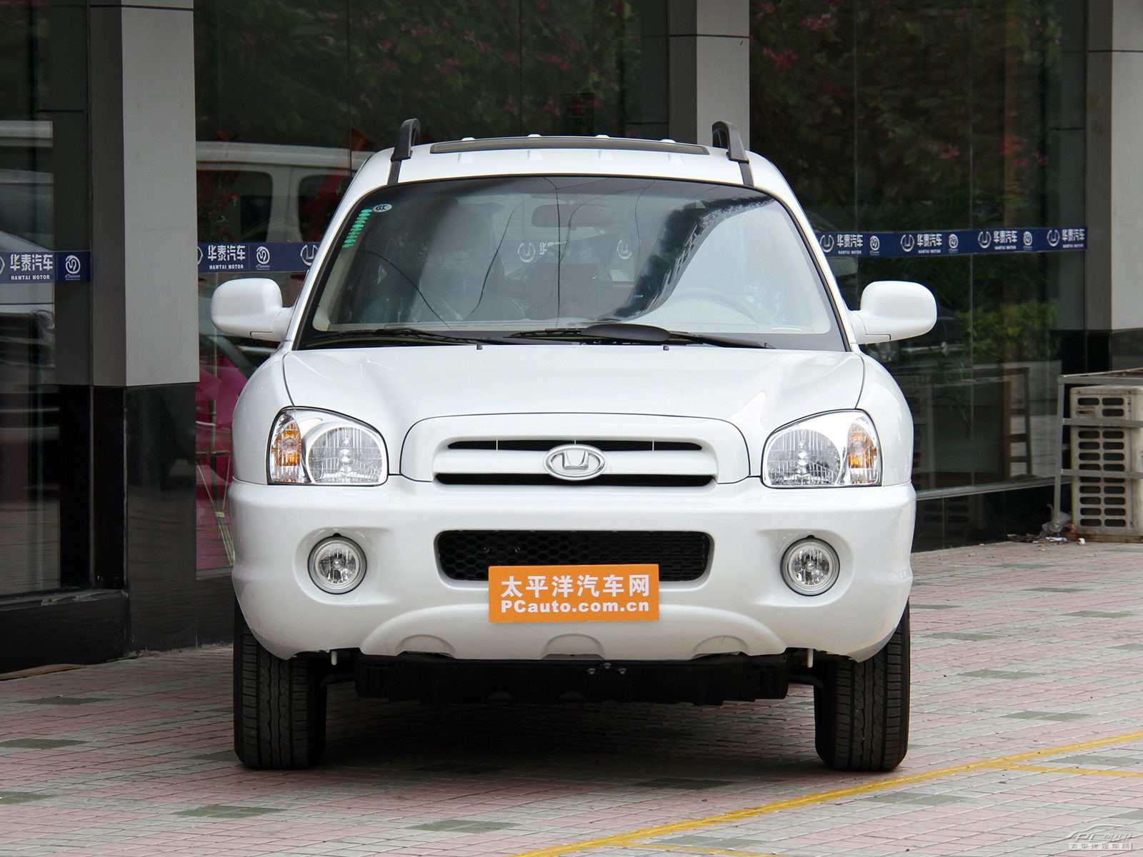 經(jīng)典圣達菲外觀高清大圖