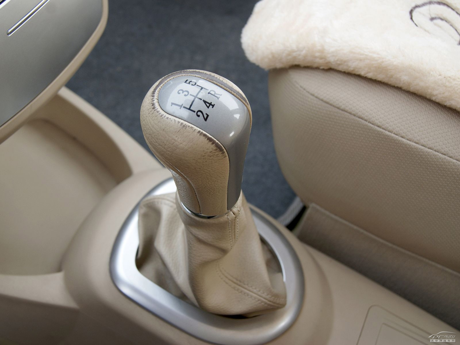 凌傲內(nèi)飾高清大圖