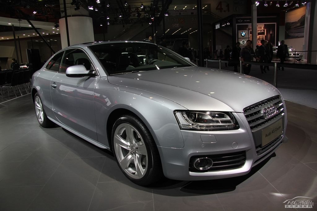 V8 VantageDƬ
