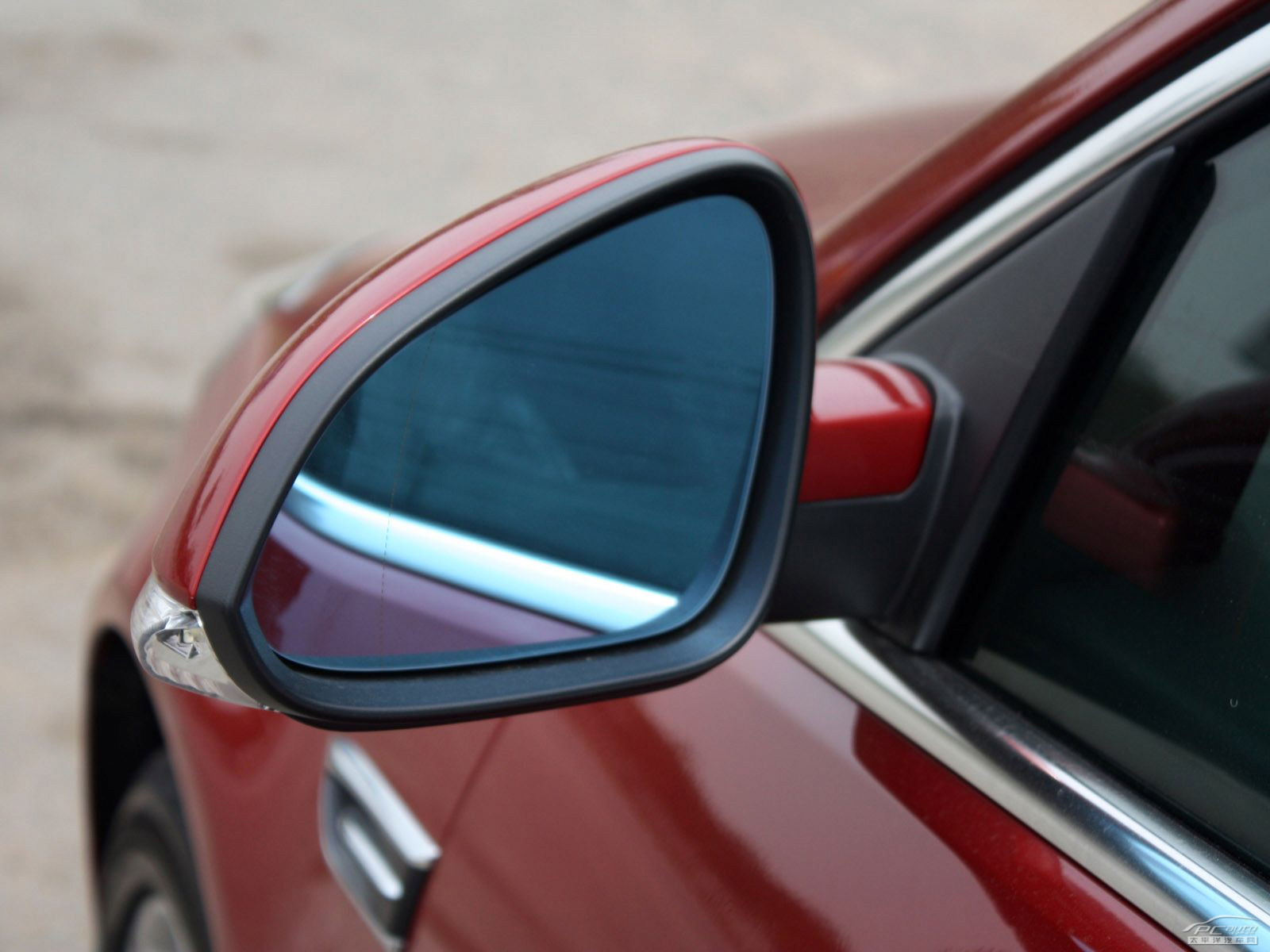 君威外觀高清大圖