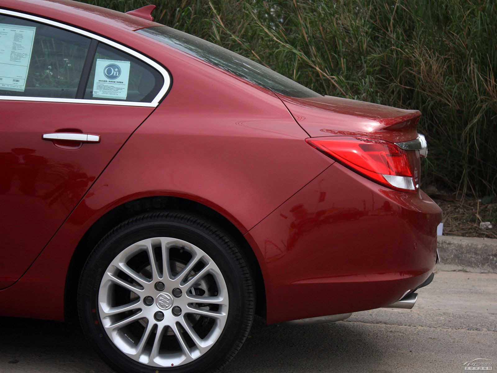 君威外觀高清大圖