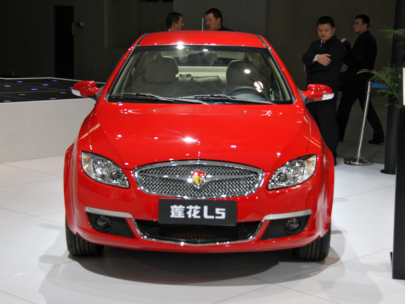蓮花L5車展高清大圖
