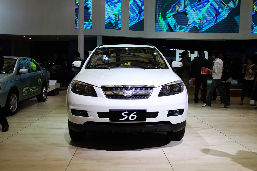 比亞迪S6車(chē)展高清大圖