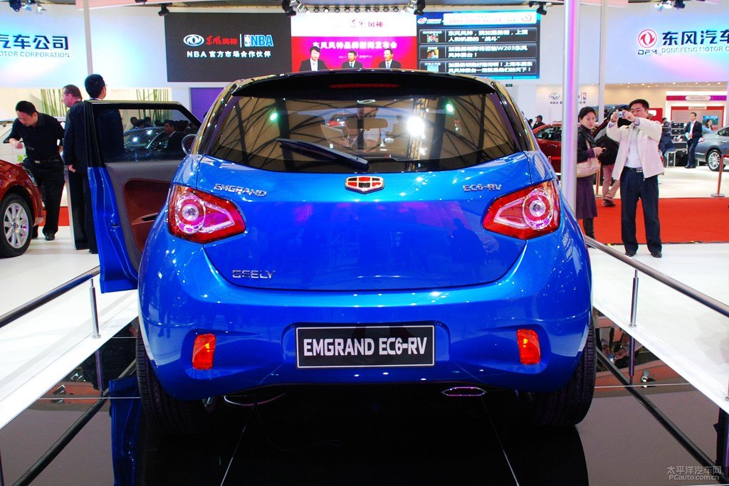 DƬ