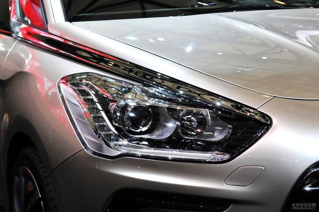 DS 5(M)DƬ