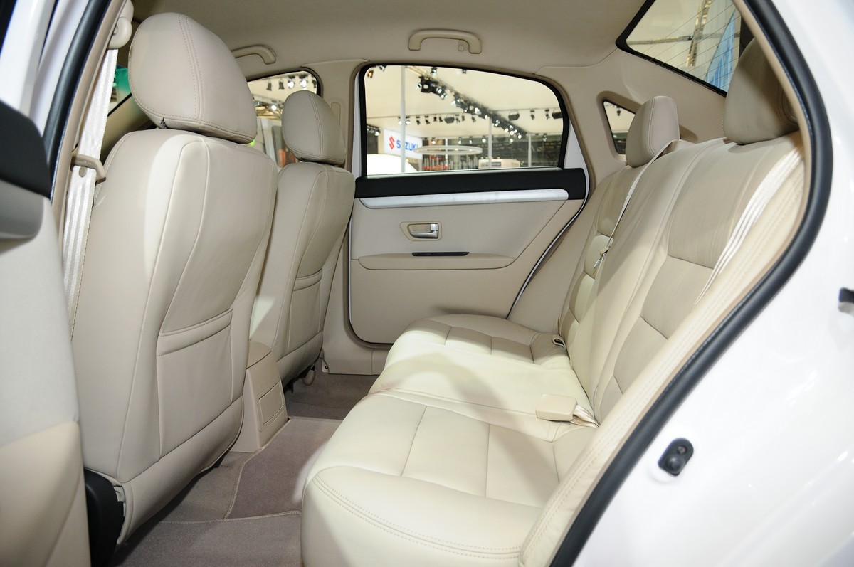 蓮花L5車展高清大圖