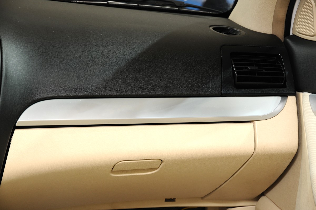 蓮花L5車展高清大圖