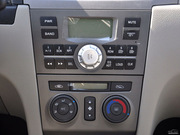 2010款 1.3L MT 豪華型(國(guó)四帶氣囊) 2010款 1.3L MT 豪華型(國(guó)四帶氣囊)