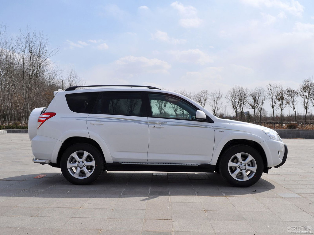 RAV4榮放外觀圖片