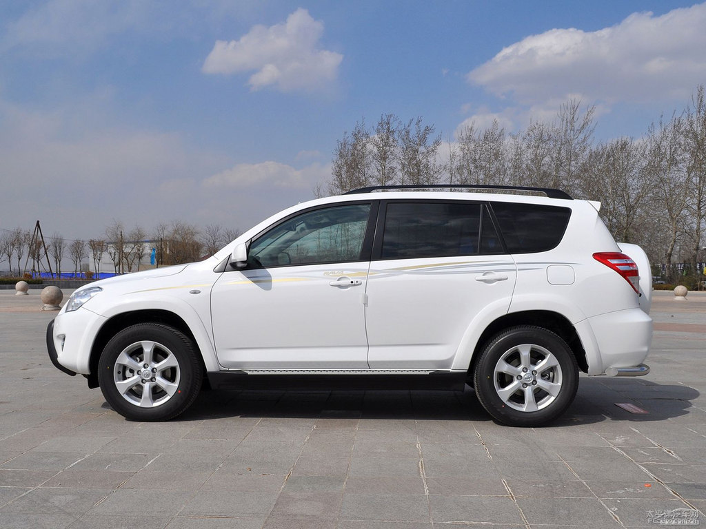 RAV4榮放外觀圖片