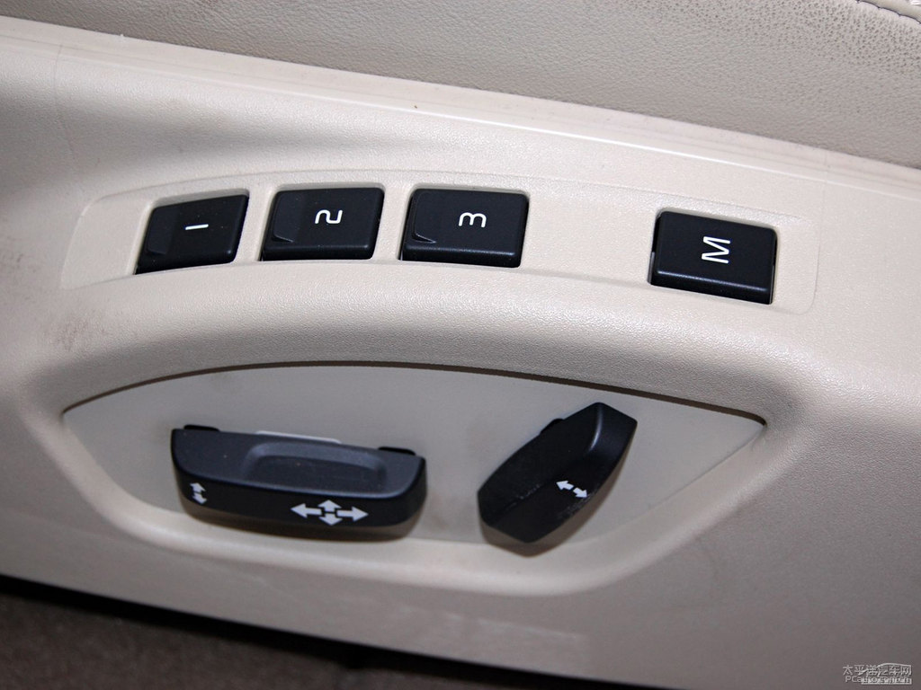 ɫ֠XC60(M(jn))(ni)DƬ