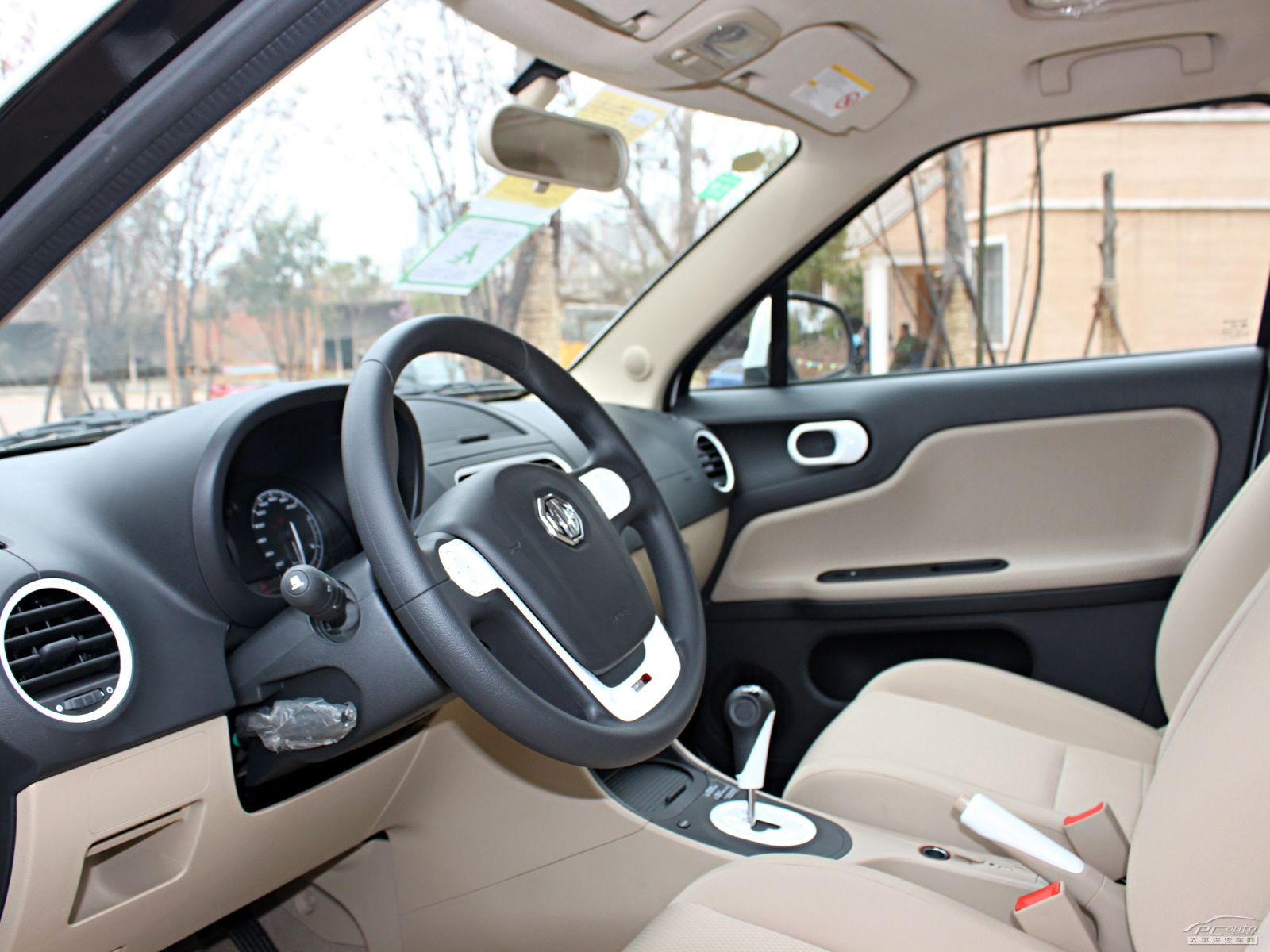 名爵3內(nèi)飾高清大圖