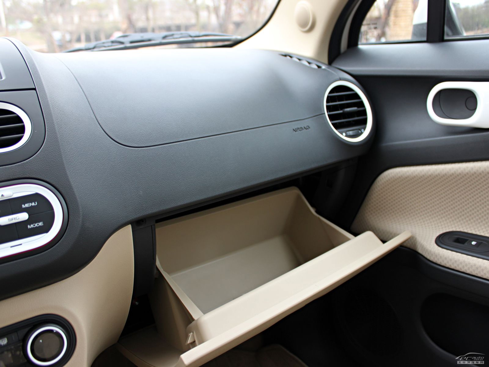 名爵3內(nèi)飾高清大圖