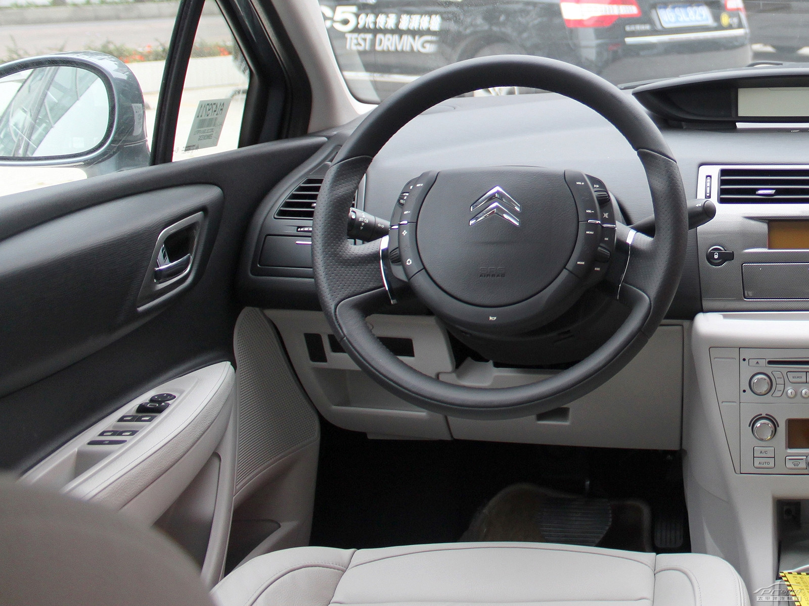 經(jīng)典世嘉內(nèi)飾高清大圖