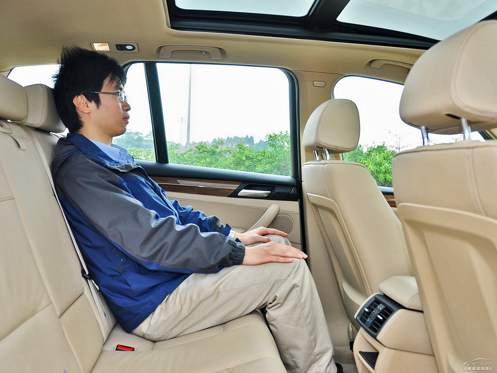 寶馬X3(進(jìn)口)空間高清大圖