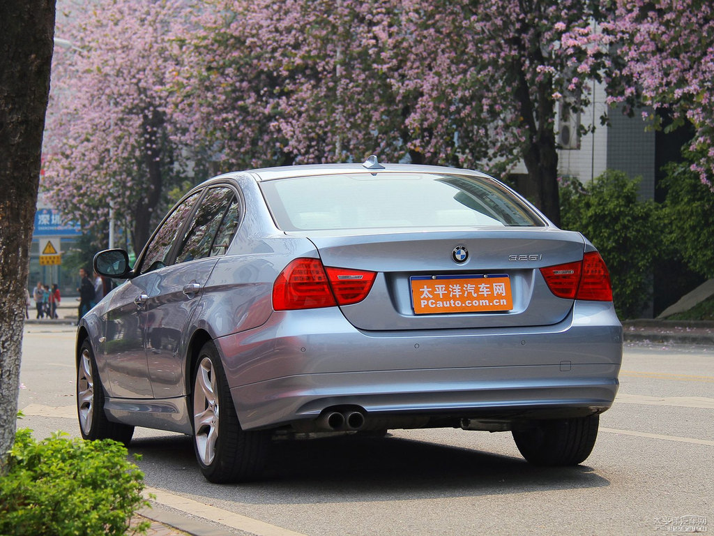 寶馬3系外觀圖片