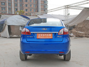 2010款 三廂 1.3L 手動(dòng)風(fēng)尚版 2010款 三廂 1.3L 手動(dòng)風(fēng)尚版
