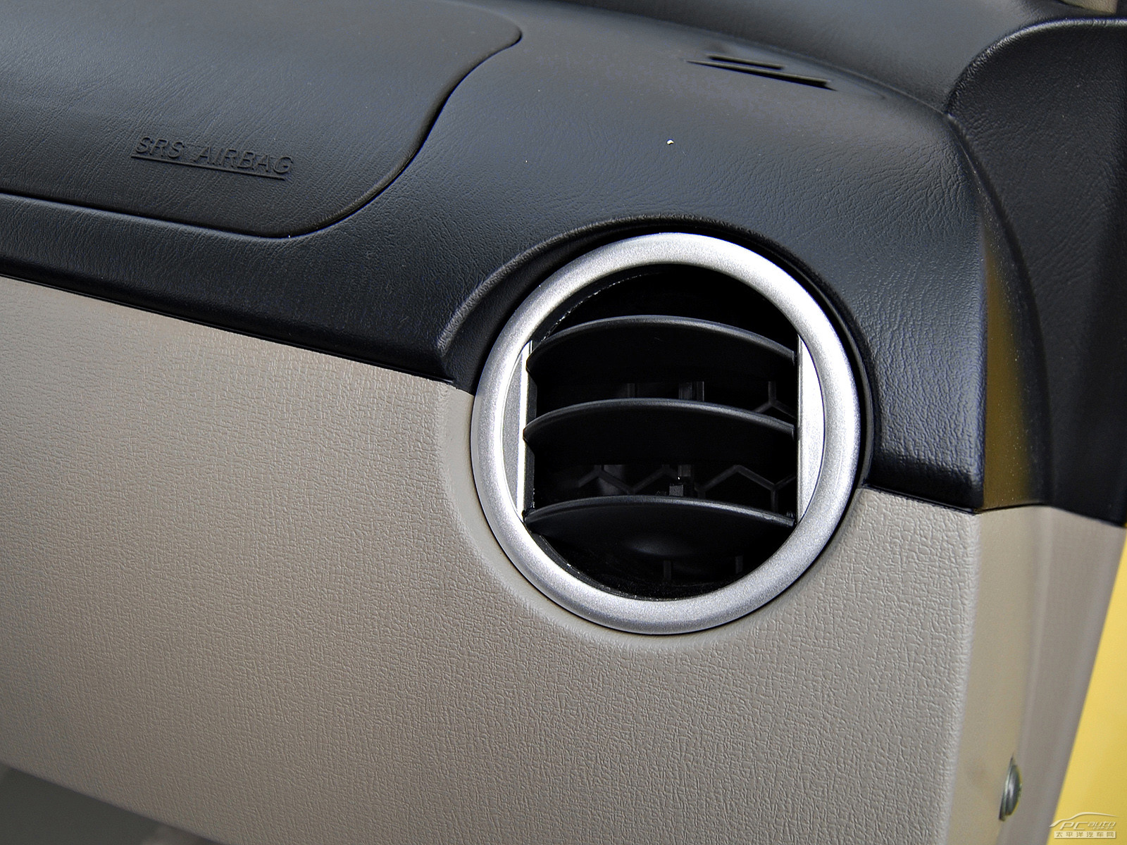 力帆320內(nèi)飾高清大圖