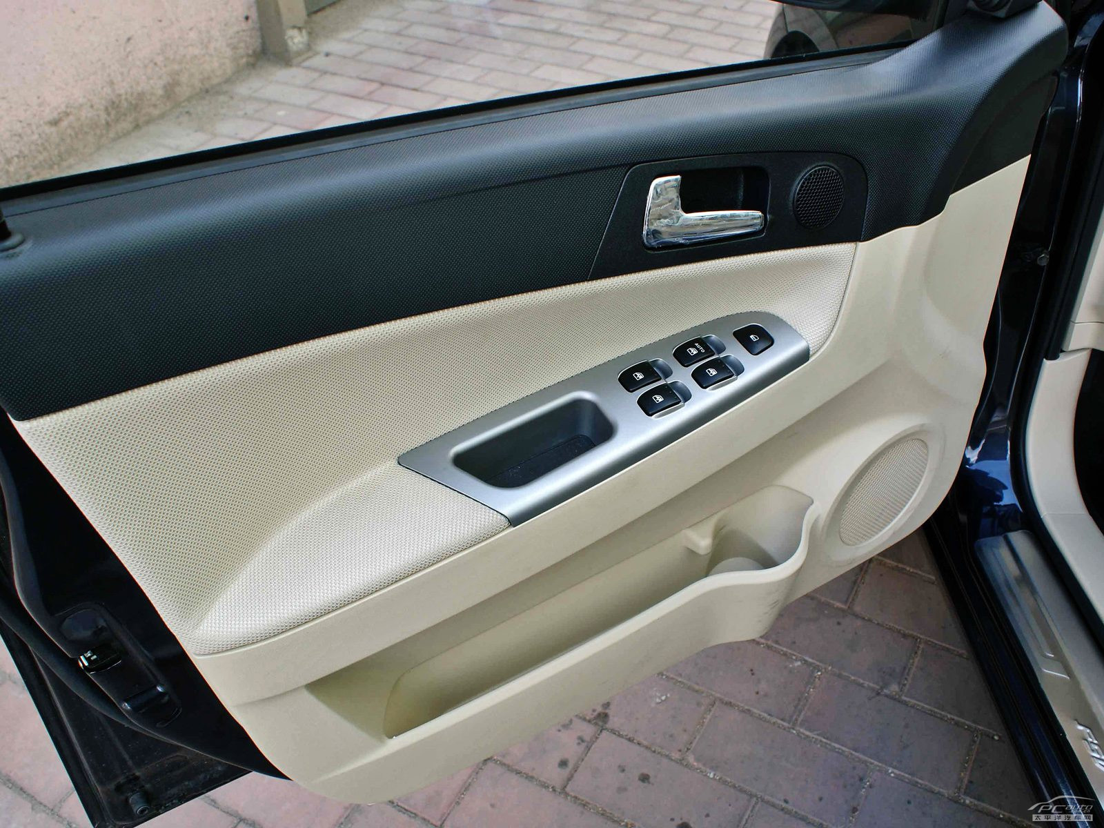 駿捷FSV內(nèi)飾高清大圖