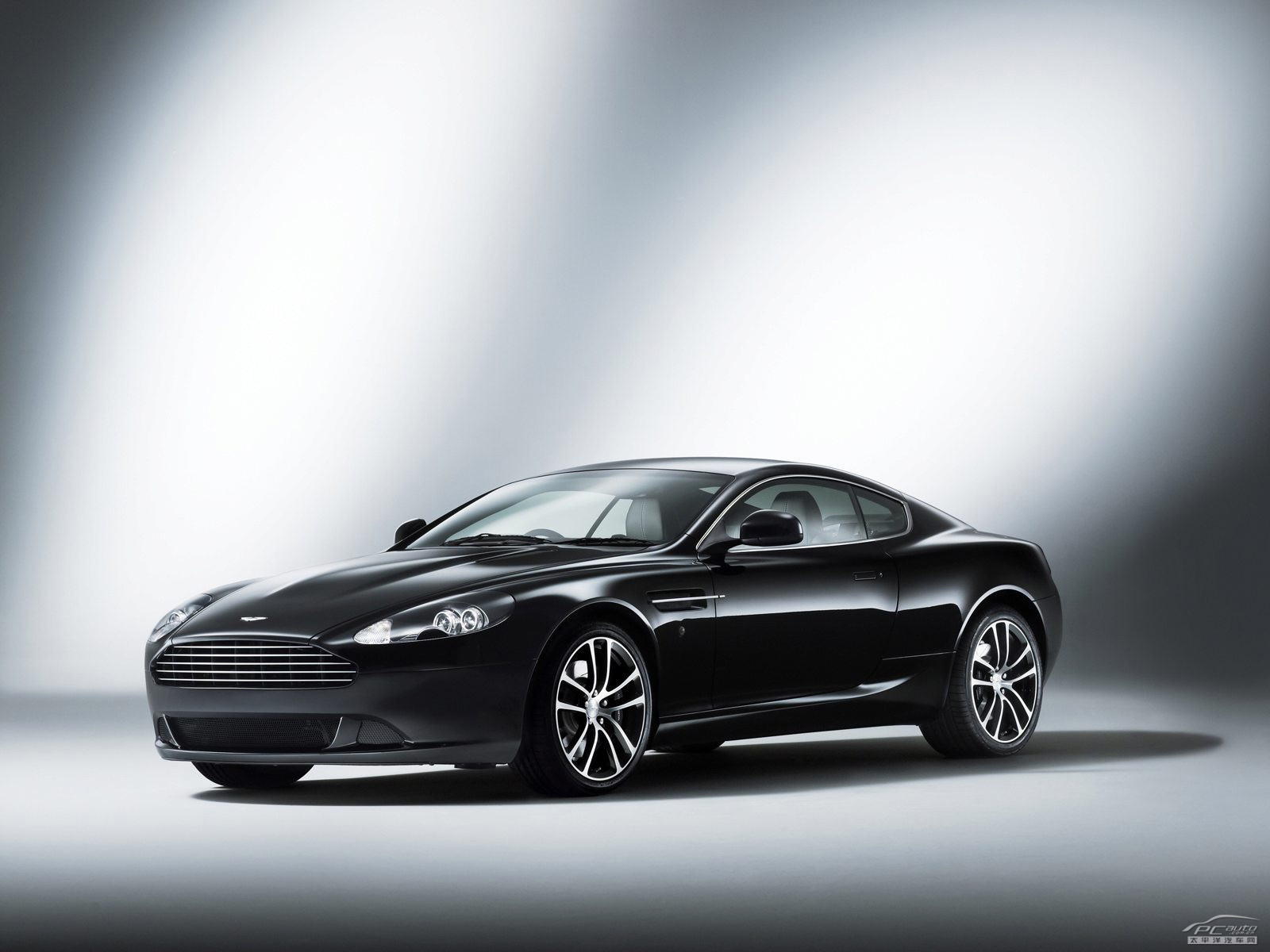 DB9外觀高清大圖