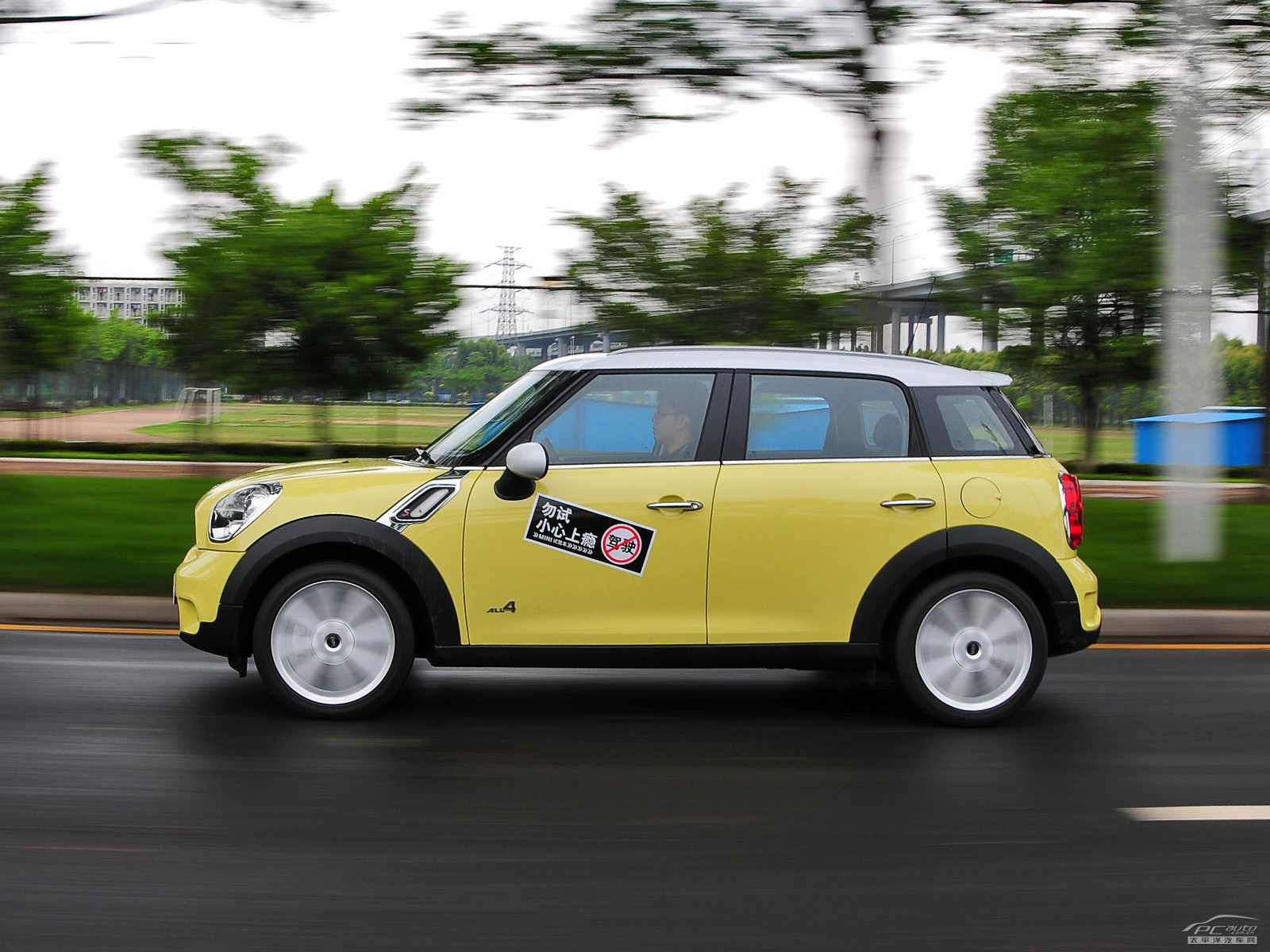 MINI COUNTRYMAN外觀高清大圖