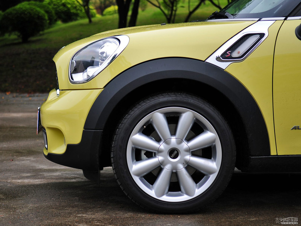 SɫMINI COUNTRYMAN܇^DƬ