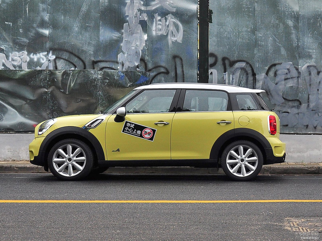 SɫMINI COUNTRYMAN܇^^DƬ