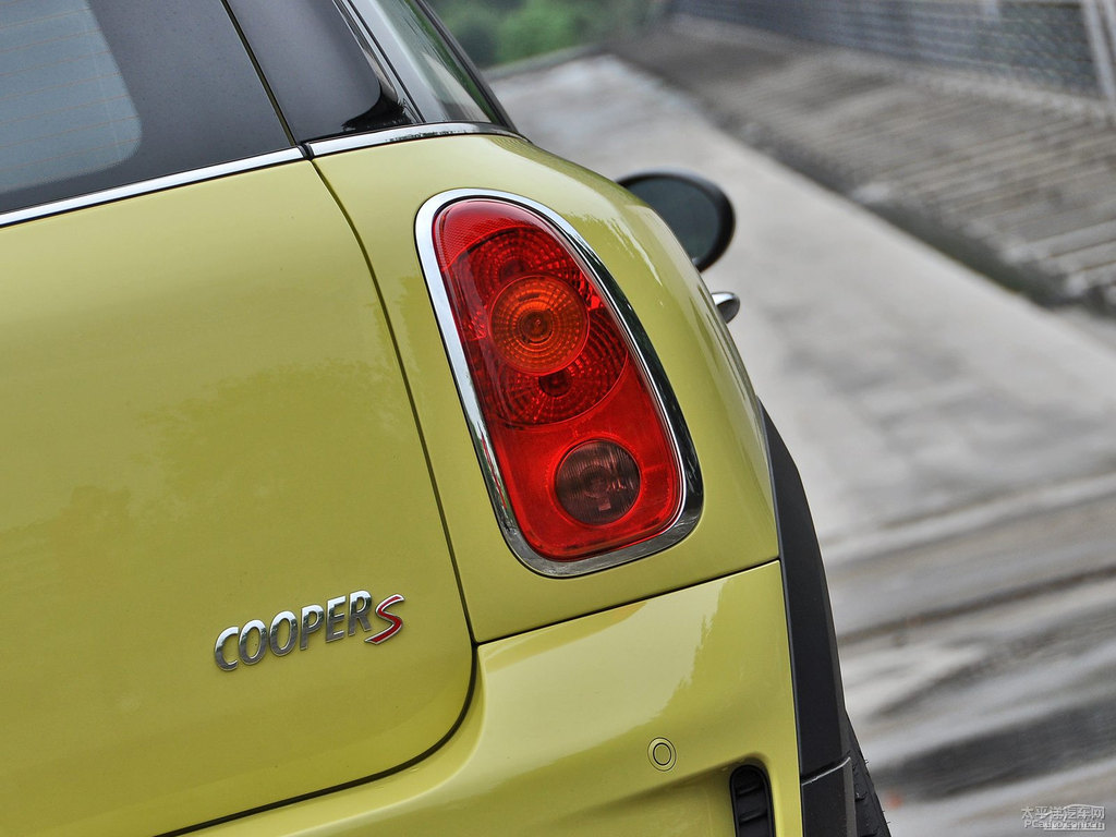 SɫMINI COUNTRYMAN܇β^DƬ