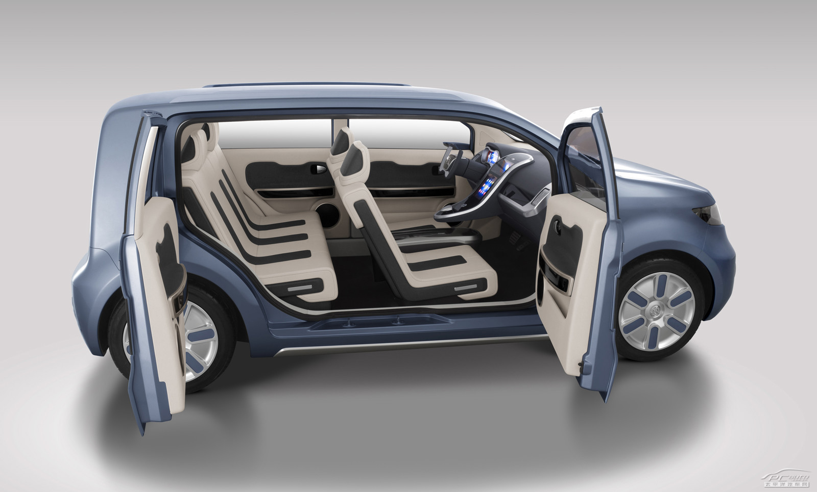 中華電動(dòng)車空間高清大圖