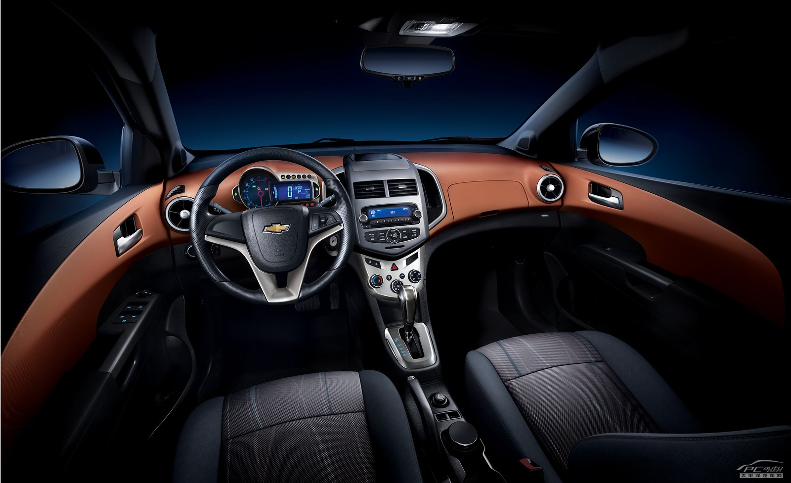 愛唯歐內(nèi)飾高清大圖