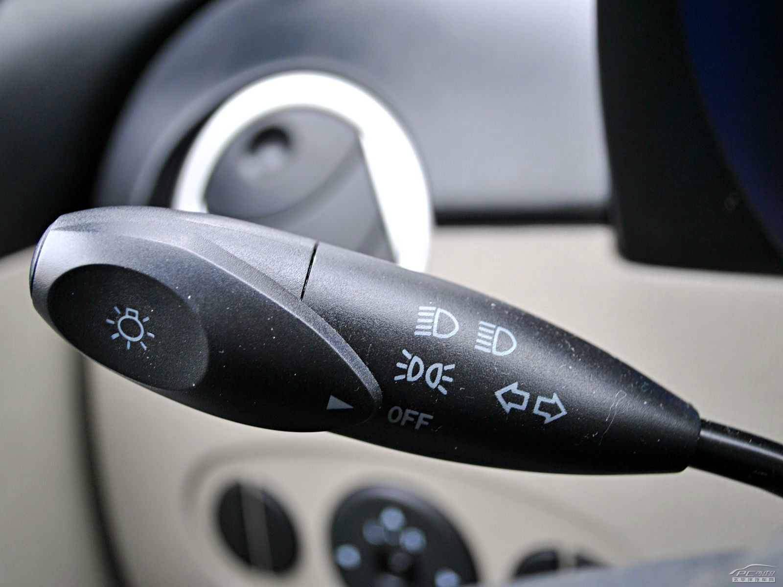 力帆320內(nèi)飾高清大圖