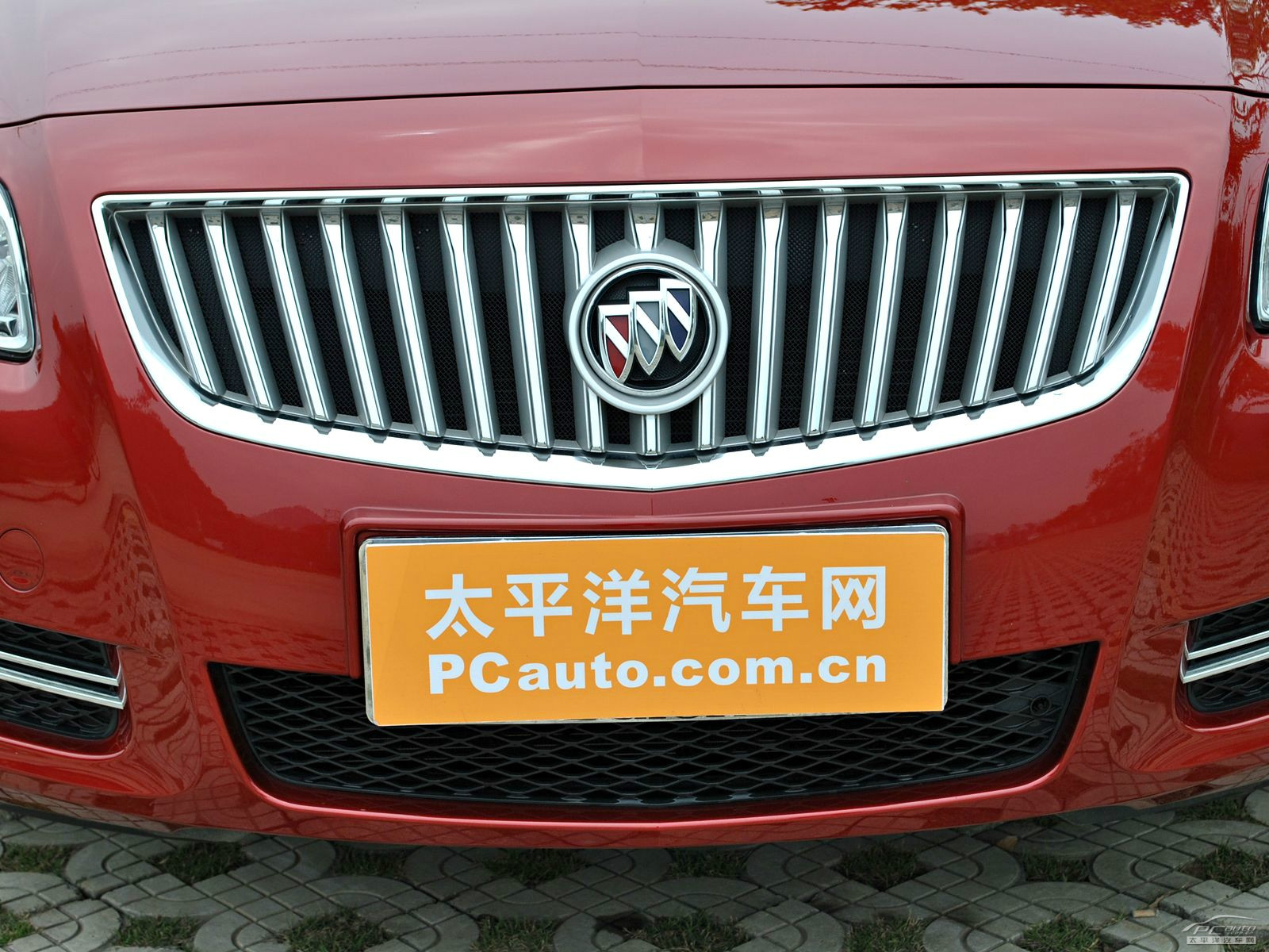 君威外觀高清大圖