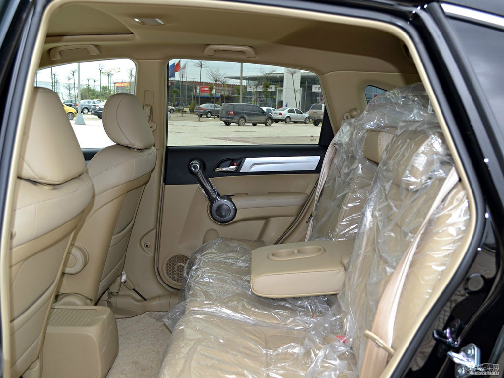 彩晶黑本田CR-V內(nèi)飾圖片