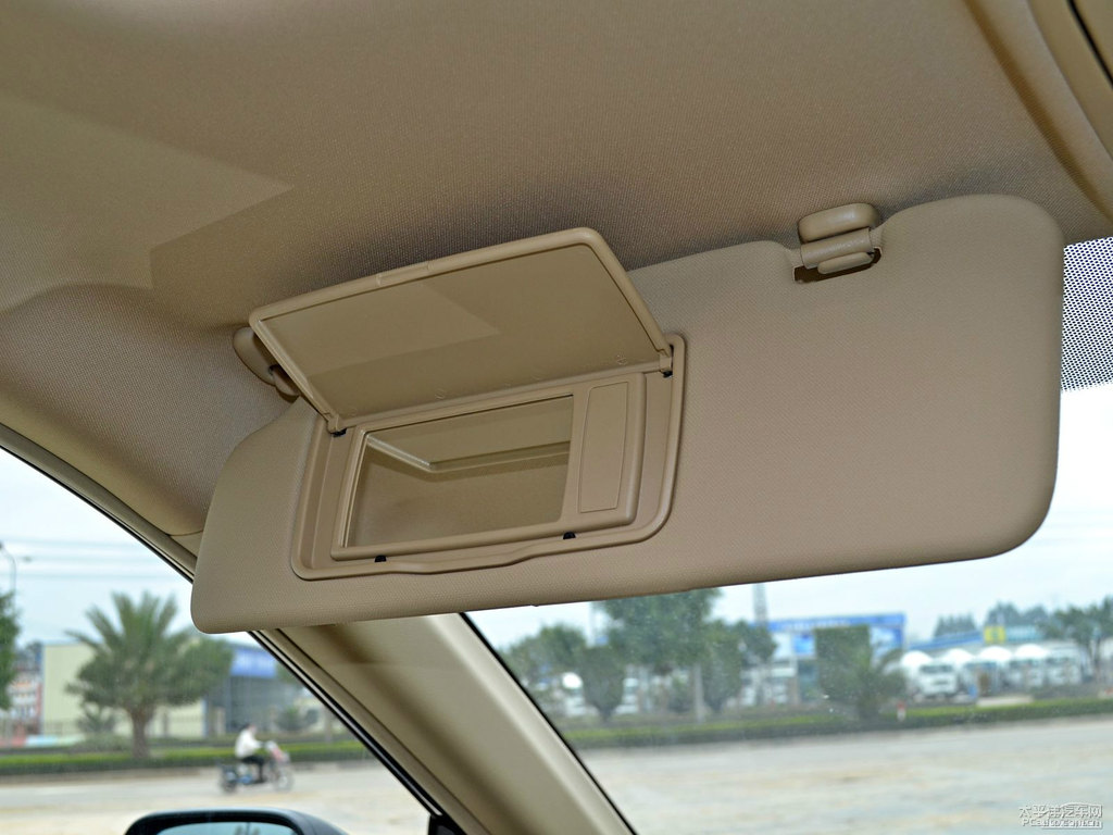 彩晶黑本田CR-V內(nèi)飾圖片