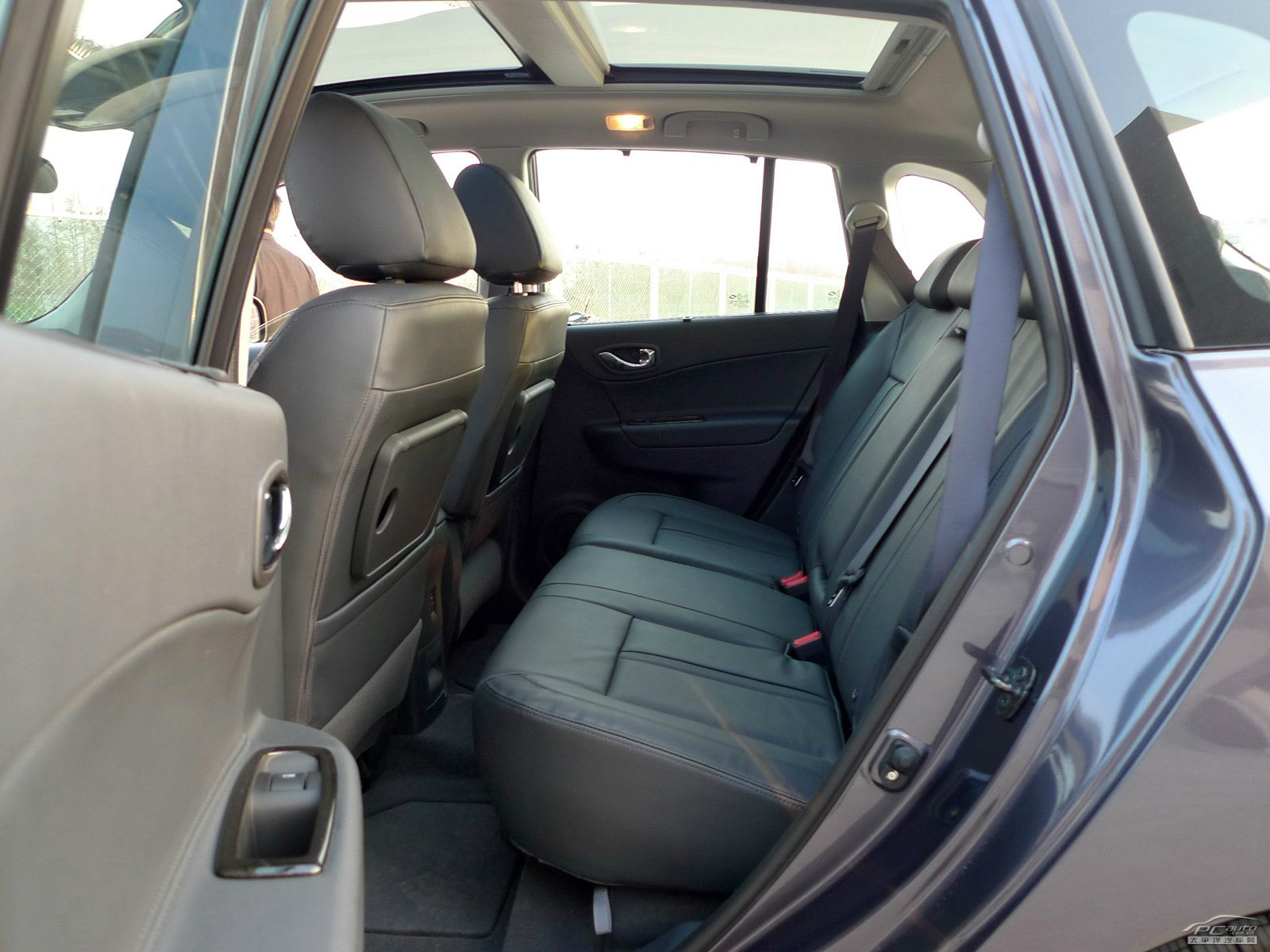 科雷傲(進(jìn)口)內(nèi)飾高清大圖