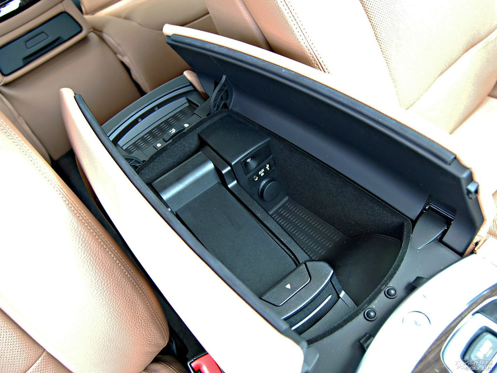 寶馬7系內(nèi)飾圖片