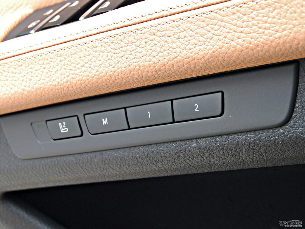 寶馬7系內(nèi)飾圖片