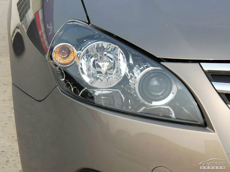長(zhǎng)安CX30外觀高清大圖