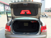 2011款 2.0L 自動尊貴版 2011款 2.0L 自動尊貴版