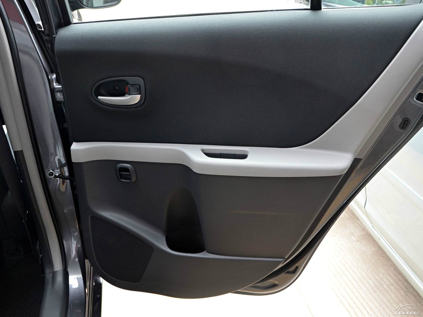 雅力士?jī)?nèi)飾高清大圖